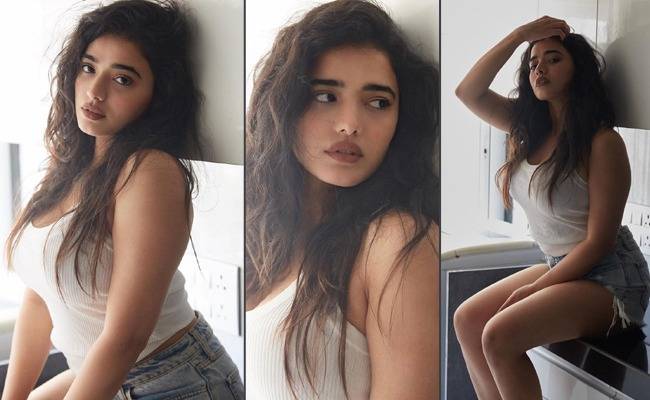 Pic Talk: Ketika Sharma an Enchantress